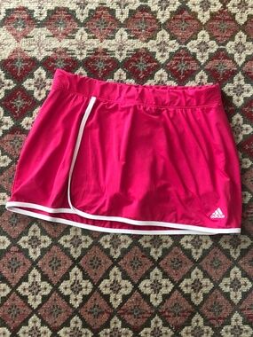 Adidas ClimaLite Tennis Athletic Skort in Berry Hot Pink with White Piping sz L
